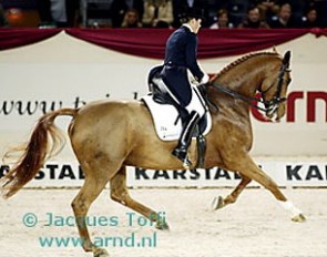 Ellen Schulten-Baumer on Lesotho at the 2002 CDI Dusseldorf :: Photo © Jacques Toffi