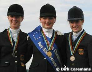 The 2002 European Pony Championship Medallists: Annika Fiege, Katharina Winkelhues, Stephanie Jansen