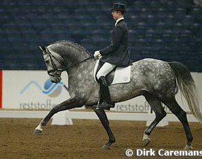 Hans Peter Minderhoud and Rubels at the 2002 Zwolle International Stallion Show :: Photo © Dirk Caremans