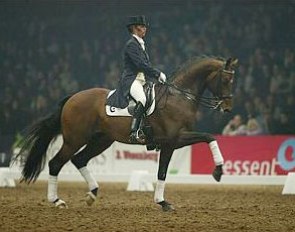 Anky van Grunsven and Krack C at the 2002 Zwolle International Stallion Show :: Photo © Dirk Caremans