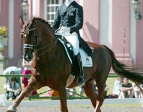 Bart Veeze on Welcome at the 2003 CDI Wiesbaden :: Photo © Mary Phelps