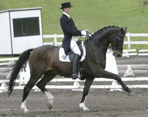 Andreas Helgstrand on Blue Hors Cavan :: Photo © Ridehesten.com