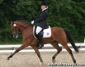 Dutch pony rider Priscilla Smets on Liquido