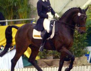 Mary Hanna and Limbo at the 2004 CDI Sydney
