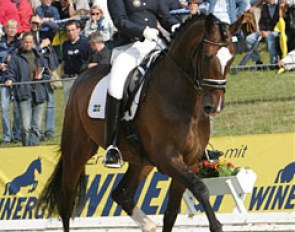Mia Runesson and Era TP at the 2004 World Young Horse Championships :: Photo © Astrid Appels