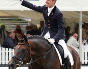 Hans Peter Minderhoud on 2004 World Young Horse Champion Florencio :: Photo © Astrid Appels