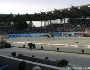 The Aachen arena at dusk :: Photo © Astrid Appels