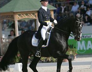 Louise Nathhorst on Guinness :: Photo © Astrid Appels