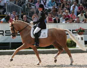 Anna von Negri on Deinhard B