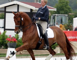 Heike Kemmer and Bonaparte :: Photo © Astrid Appels