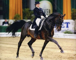 Sharon Hardy and Lagoheidor at the 2006 CDI Bremen