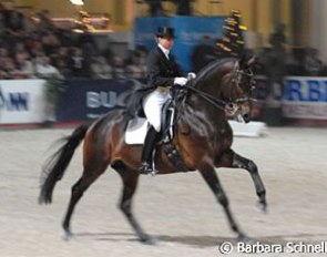 Dorothee Schneider and Kaiserkult are the reserve champions in the 2006 Nurnberger Burgpokal Finals