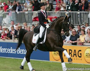 Salinero takes off during the WEG team prize giving and Anky van Grunsven screams for help