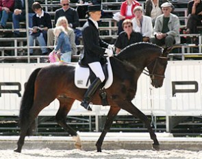 Eva Oetjens and Simpson at the 2007 Bundeschampionate