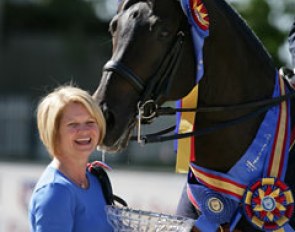 Terry Kane and her U.S. Developing Horse Champion Don Angelo :: Photo © Mary Phelps