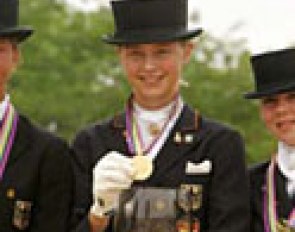 Sanneke Rothenberger wins Kur Gold at the 2008 European Junior Riders Championships