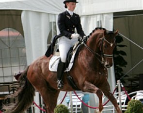 Italian Alessia Pignatti was coached by the Belgian Fanny Verliefden. Aboard the lovely Sir Oliver she placed 9th in the kur.