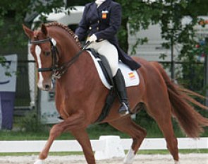 Lots of power in this horse. Spanish Laura Reija and Flash finish 8th in the kur.