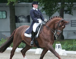 Dutch Kim Vugts on the gorgeous Westfalian stallion Feinsinn NRW, which was constantly tilting his head to the right in the consolation finals.