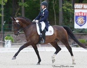 Meagan Davis and Bentley Conquer 2010 U.S. Young Riders Championships :: Photo © Sue Stickle