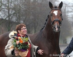 Lena Nystrom with Rausing :: Photo © Ridehesten.com