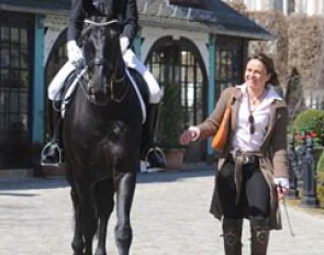 Stella Charlott Roth on Diva Royal joined by trainer Dorothee Schneider