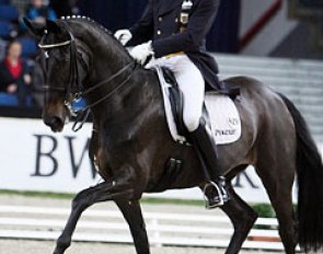 Hubertus Schmidt on Dark Diamond :: Photo © Stuttgart German Masters
