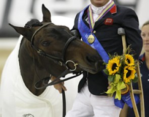 Lee Pearson Wins Grade 1B Gold at the 2010 World Equestrian Games :: Photo © Dirk Caremans