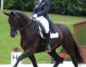 Swedish Elin Aspnas on Donna Romma (by Don Frederico x Warkant). The mare has matured much in a year. More solid, more muscled