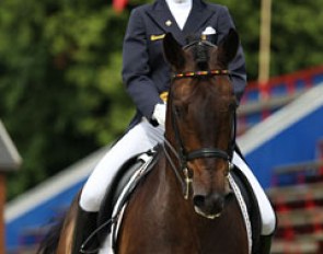 Annabel Frenzen on Cristobal