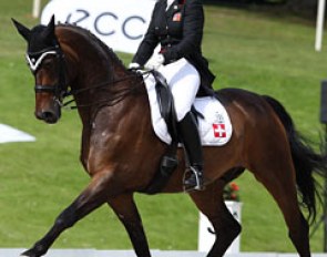 Anthea Hartmann on Rubinario
