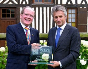 Dr. Lyons and Laurent Beauvais announcing that Alltech will be the title sponsor of the 2014 FEI World Equestrian Games™ in Normandy