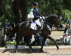 Irina Oberthur and Iskander at the 2011 Trakehner Championship :: Photo © Stephan Bischoff