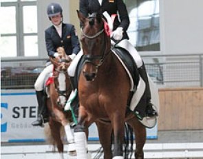 Lena Charlotte Walterscheidt on Lord Champion at the 2011 CDI Stadl Paura :: Photo © Georg Krammer