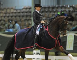 Maree Tomkinson on Diamantina (by Diamond Hit)