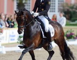 Grete Linnemann and Cinderella M won the first round of the German pony selection trial, but had to retire in the kur because her pony became uncontrollable after a spook