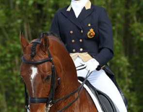 Emilie van Riet on London van de Roshoeve