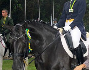 Luiza Silveira and Dancing Queen :: Photo © brasilhipismo.com.br