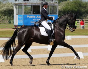 Henriette Andersen on Layla