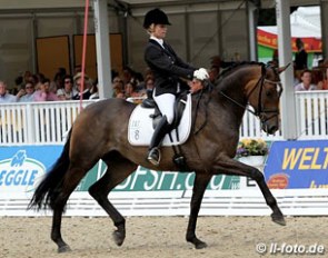 Eva Möller and Sa Coeur at the 2012 World Young Horse Championships :: Photo © ll-foto.de