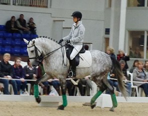 Sarah Warne and Batialo riding in a clinic in Great Britain