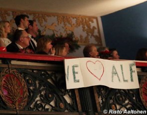 The crowds love Alf