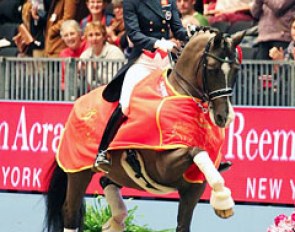 Charlotte Dujardin and Valegro break the kur to music world record at the 2013 CDI-W London :: Photo © Risto Aaltonen