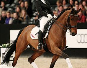 Rivka Klinkers on her home bred Whoopydoo (by Lord Sinclair out of her sister Kyra Klinkers' Grand Prix mare Tara (by Jazz))