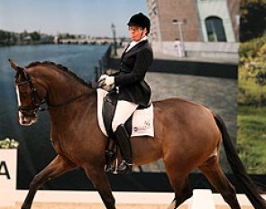 Judith Peeters on Aha (by Trento B)
