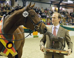 Prince Donatus von Hessen with the 2013 Trakehner Mare Champion Tanzmusik :: Photo © Stefan Lafrentz