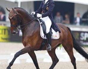 Delphine Meiresonne and Wipsy van 't Heihof at the 2013 CDIO Rotterdam :: Photo © Astrid Appels