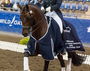 Mary Hanna and Sancette win the Kur at the 2013 Australian Championships :: Photo © Franz Venhaus