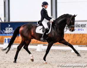 Polish Alexandra Szulc on Rumba Hit