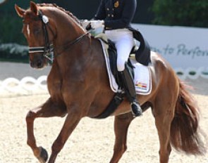 Laurence Vanommslaghe and Avec Plaisir at the 2014 CDIO Aachen :: Photo © Astrid Appels